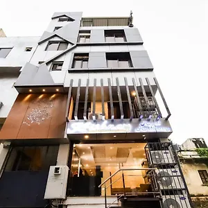 Oyo 60873 Krishna Royal Residency *** Udaipur